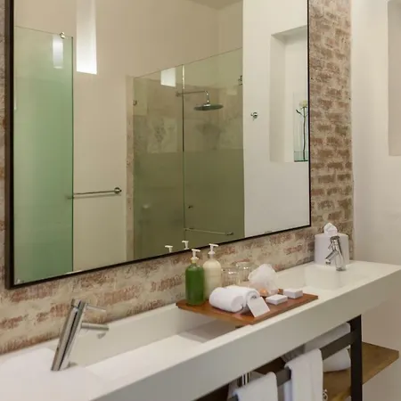 Mansion Hotel 5*