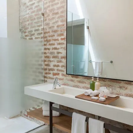 Mansion Hotel 5*